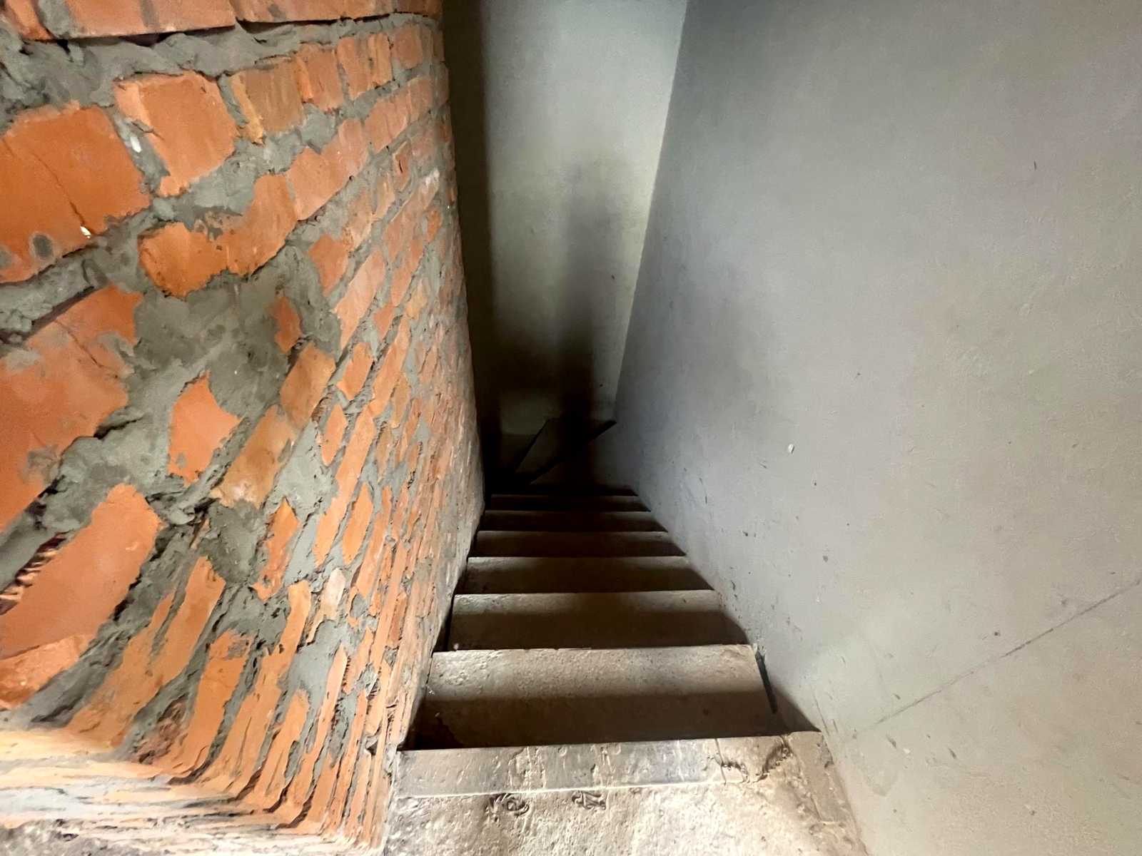 1873428942949051