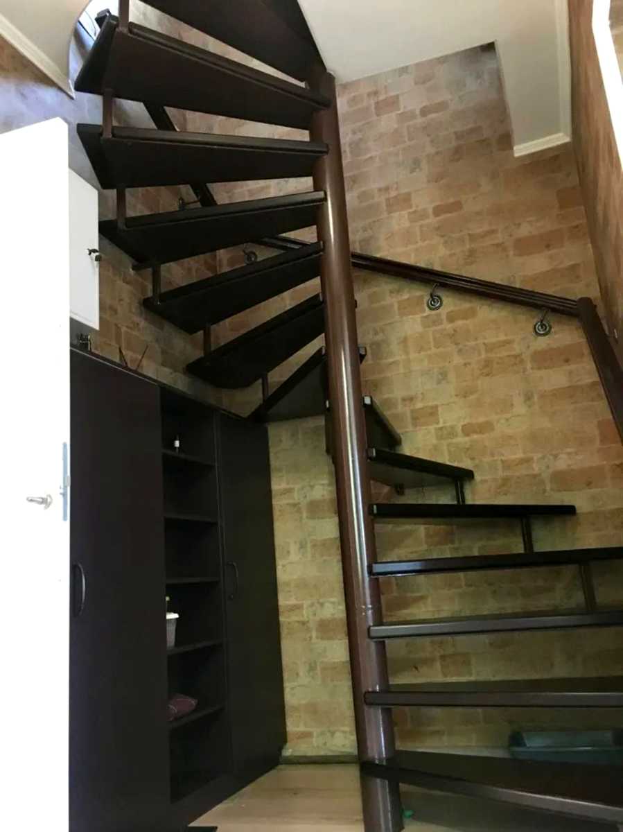 1873438086726618