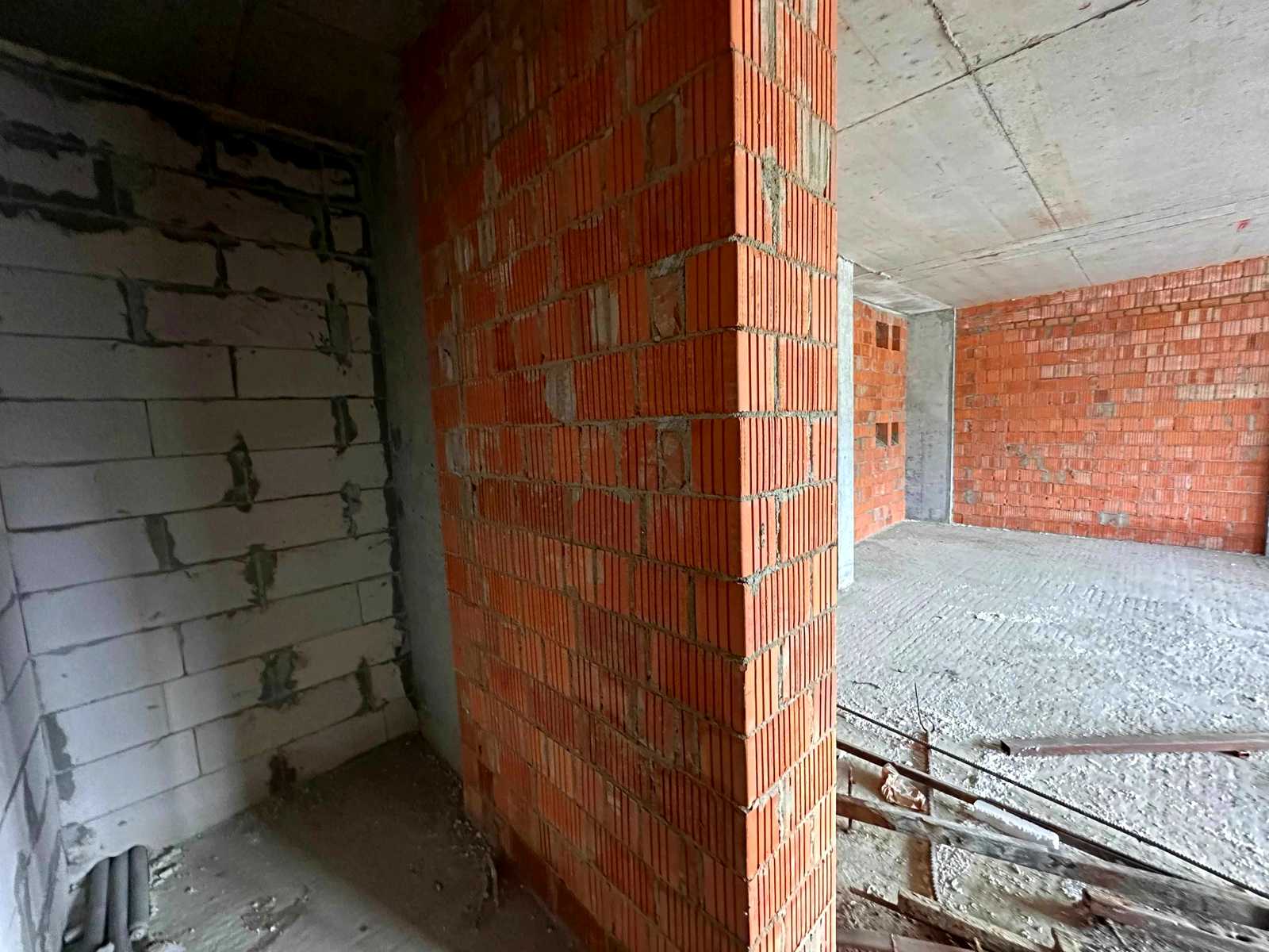 1873444698372615