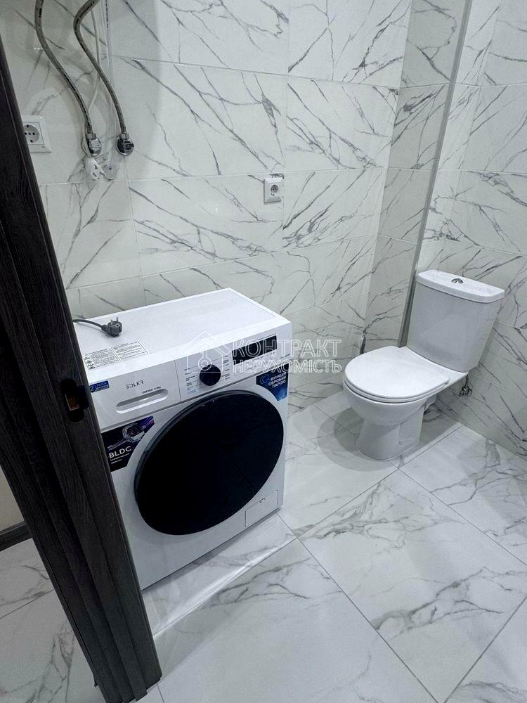 1873484432445096