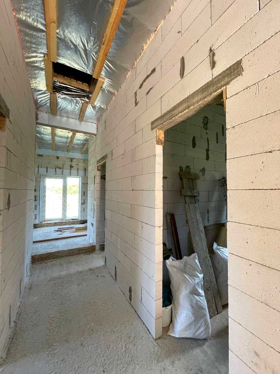1873484684035592