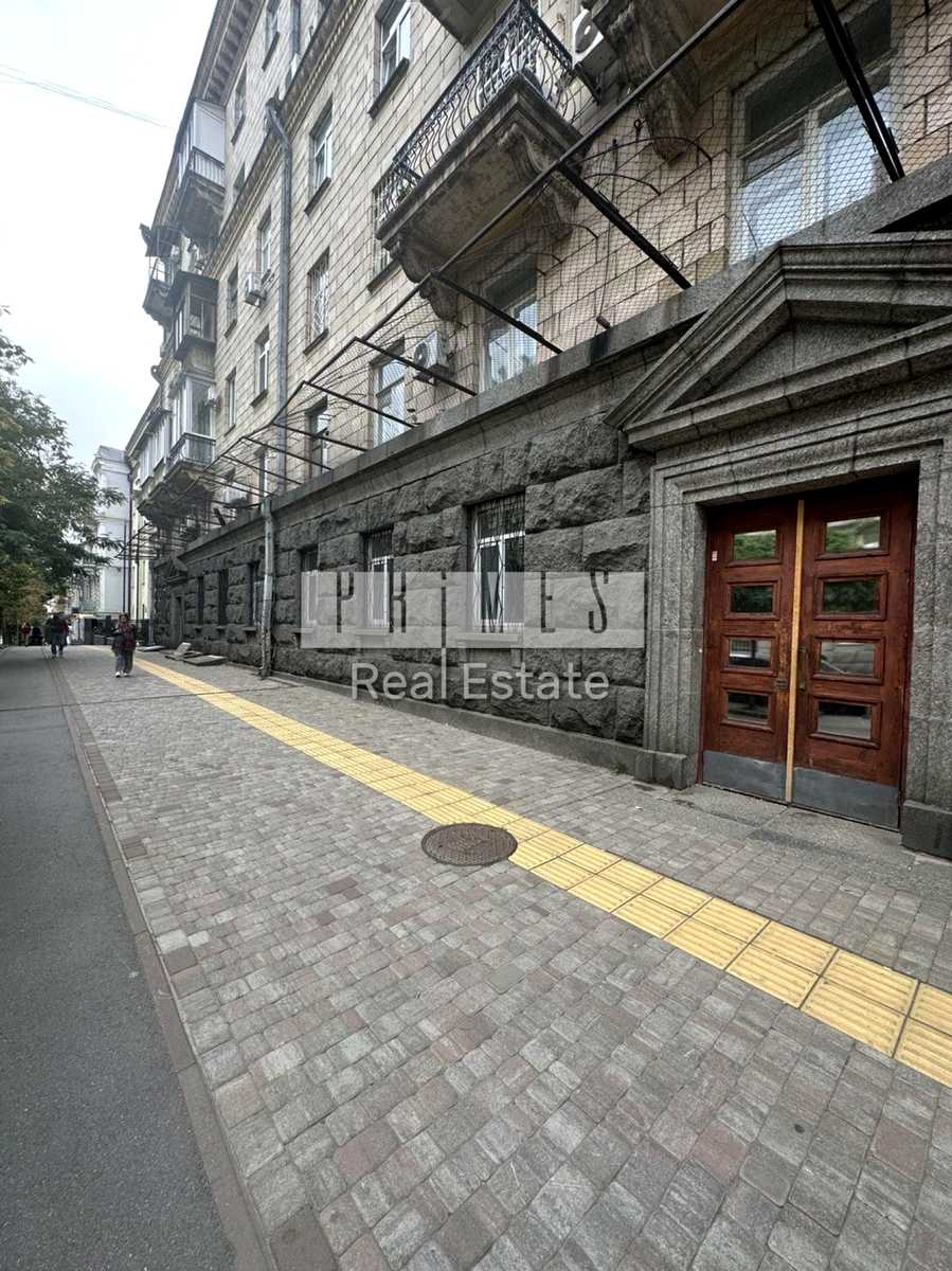 1873487507815328