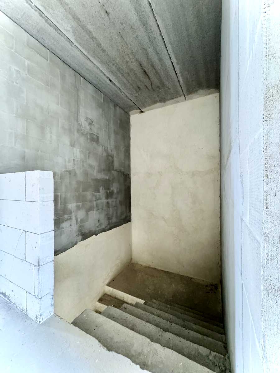1873491759833701