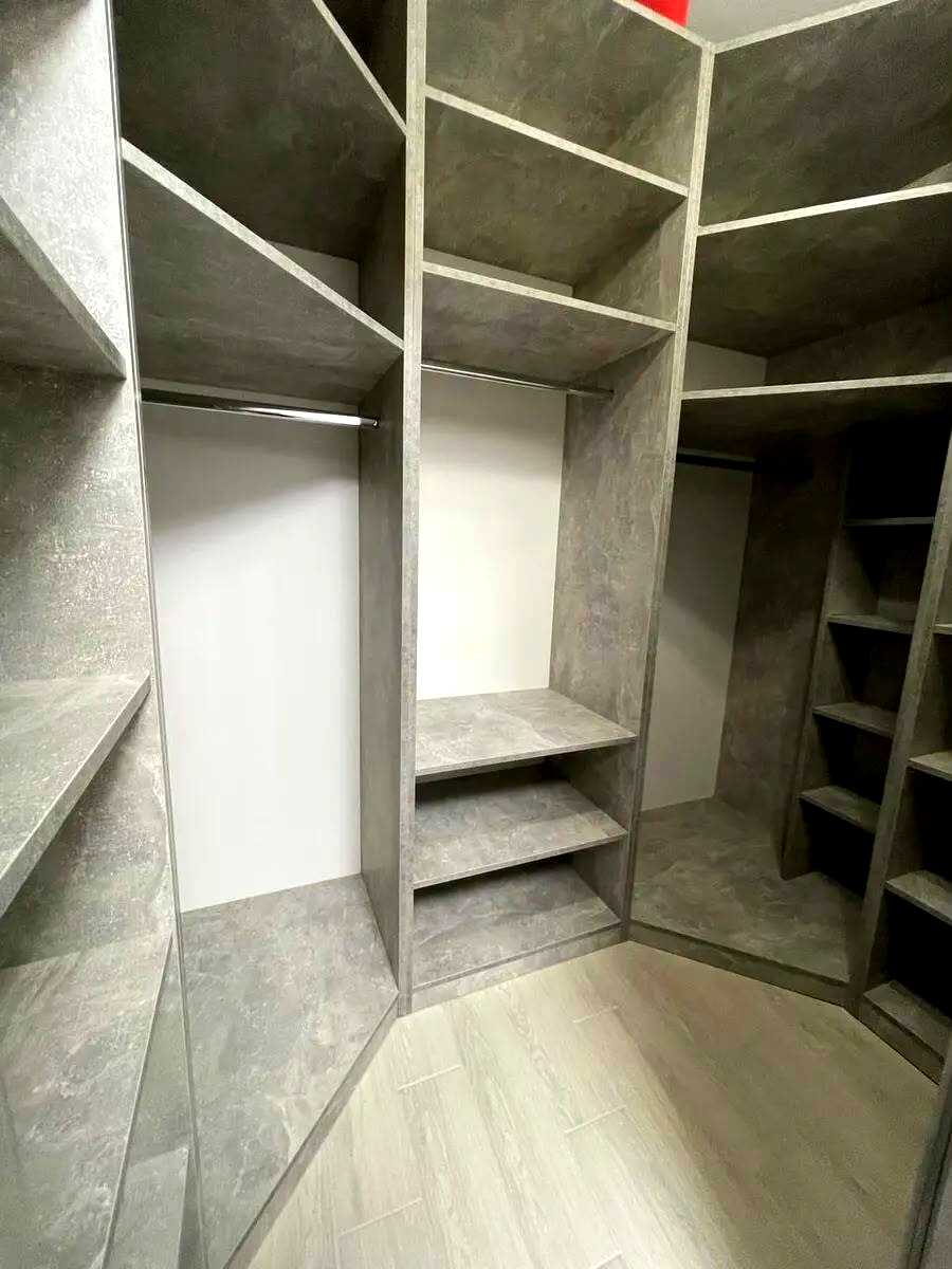1873492792700535