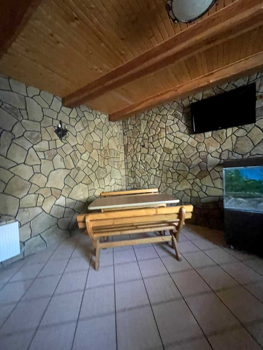 1873500933883372