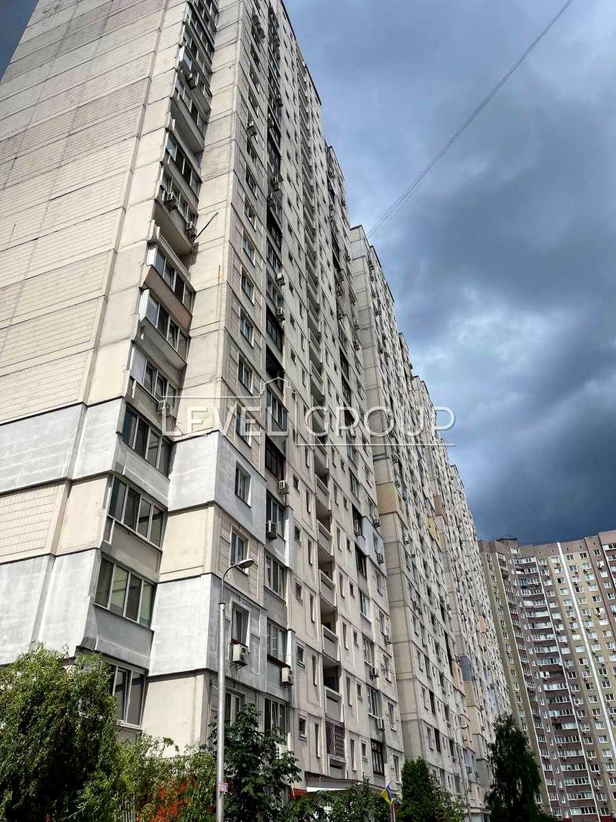 1873504677093685