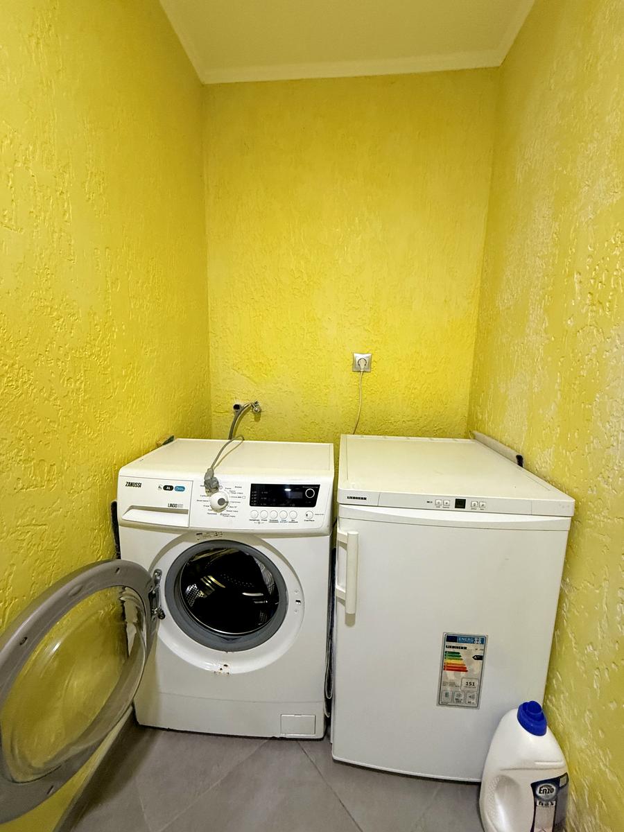 1873512586624072