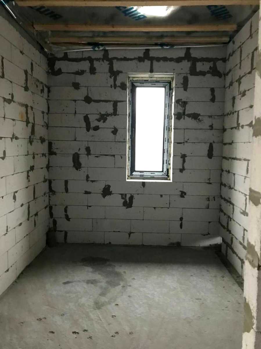 1873515477493668