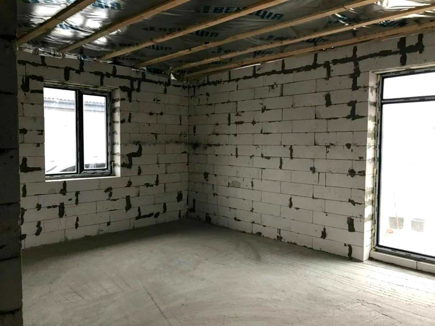 1873515478605632