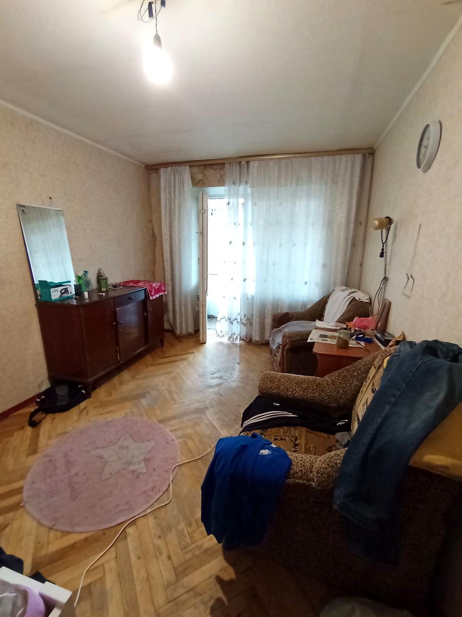 1873519983446304