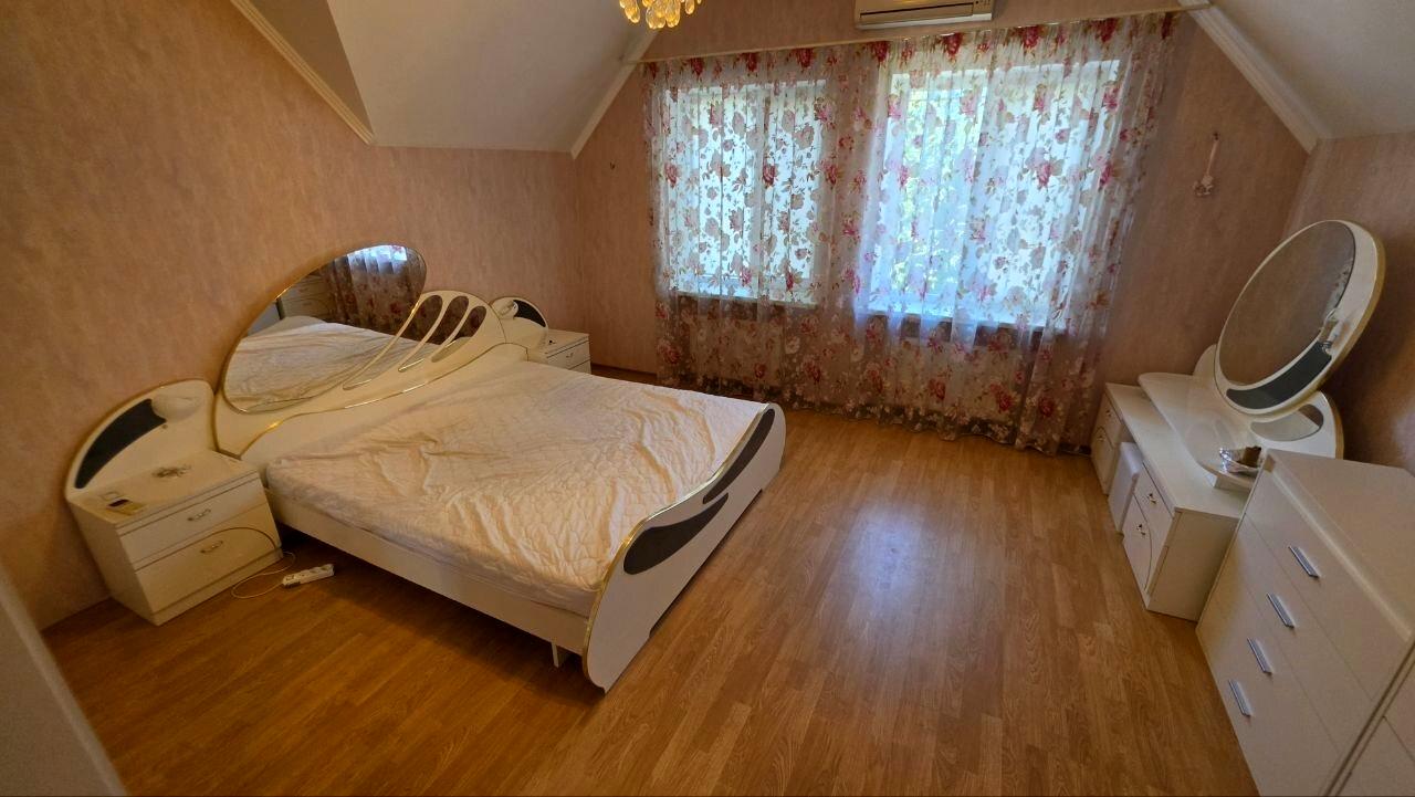 1873524660400304