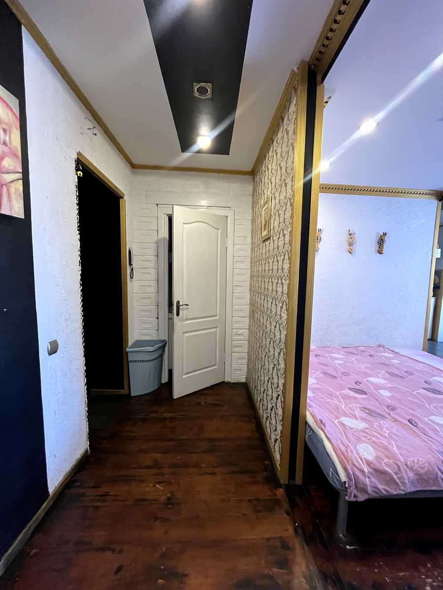 1873566852770677
