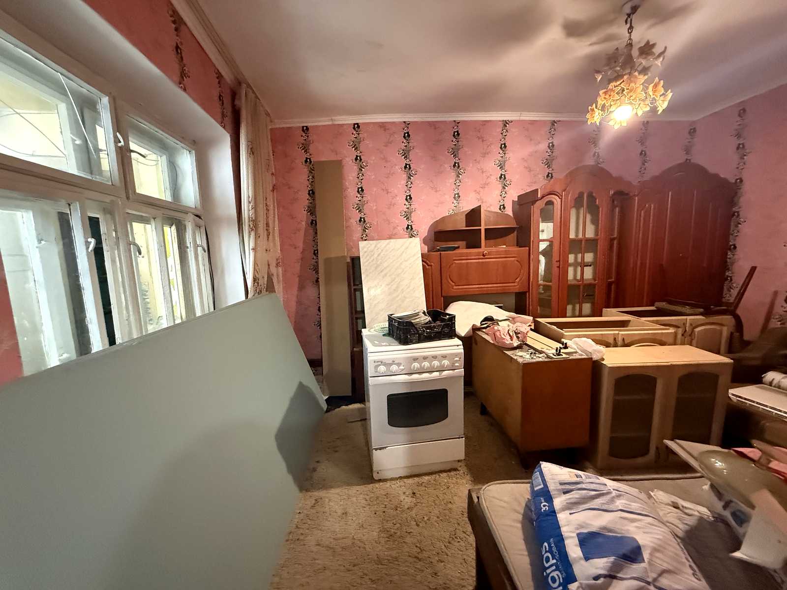 1873567196069749