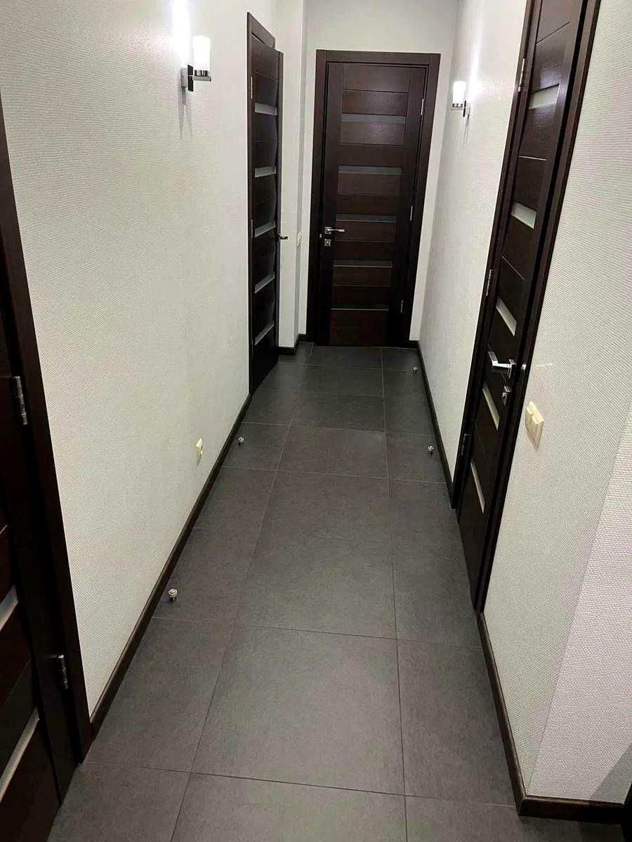 1873576147843749