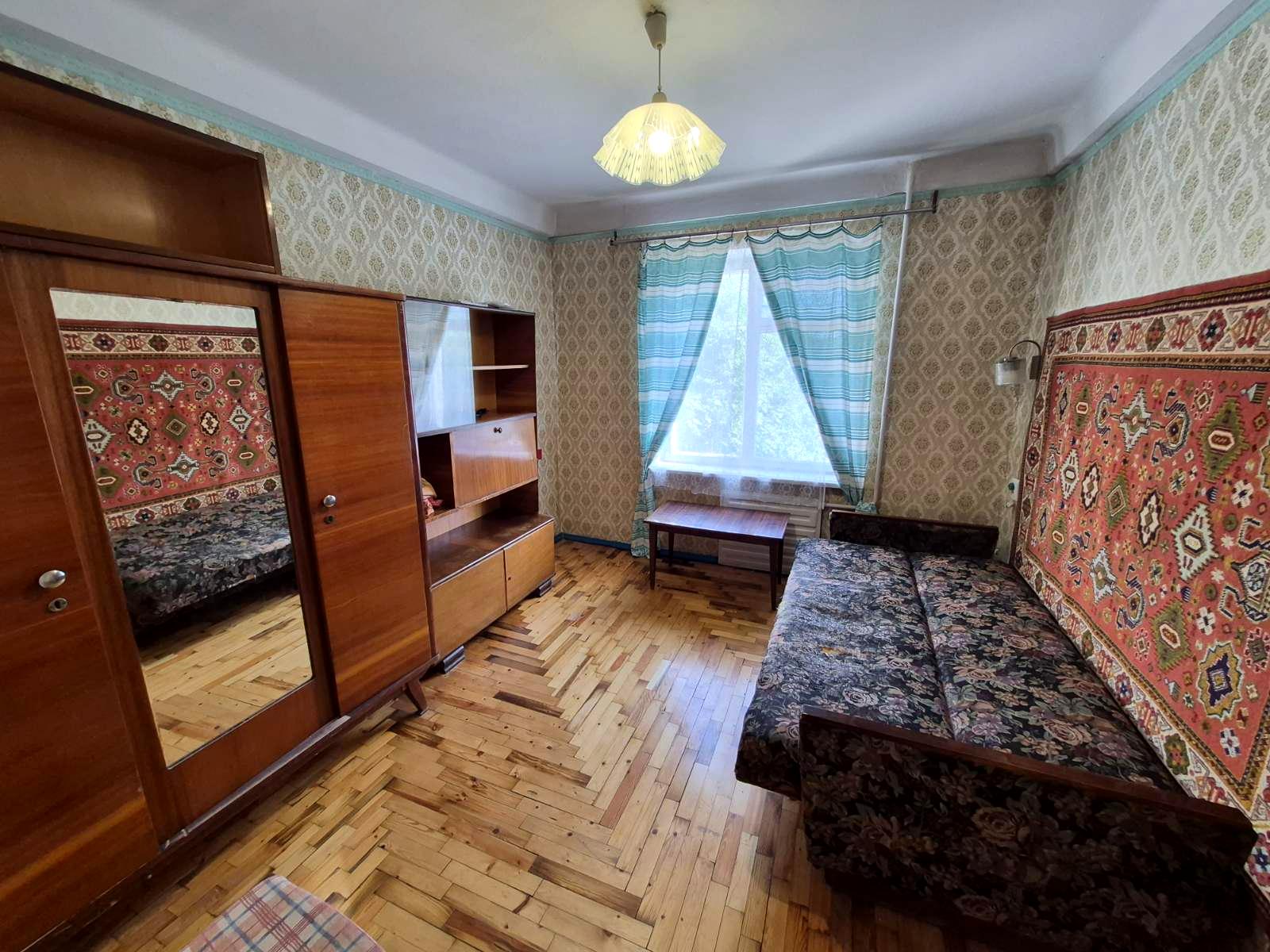 1873579181422070