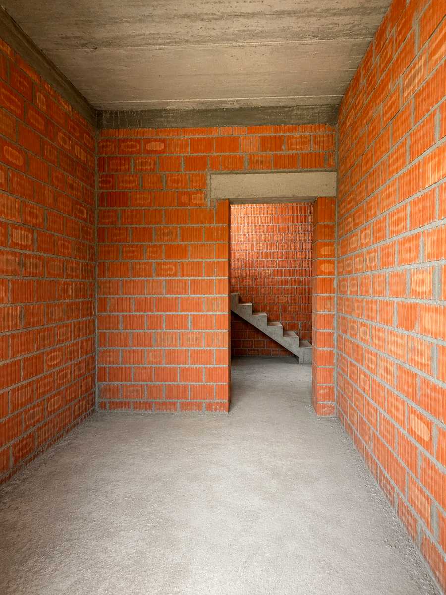 1873583614975529