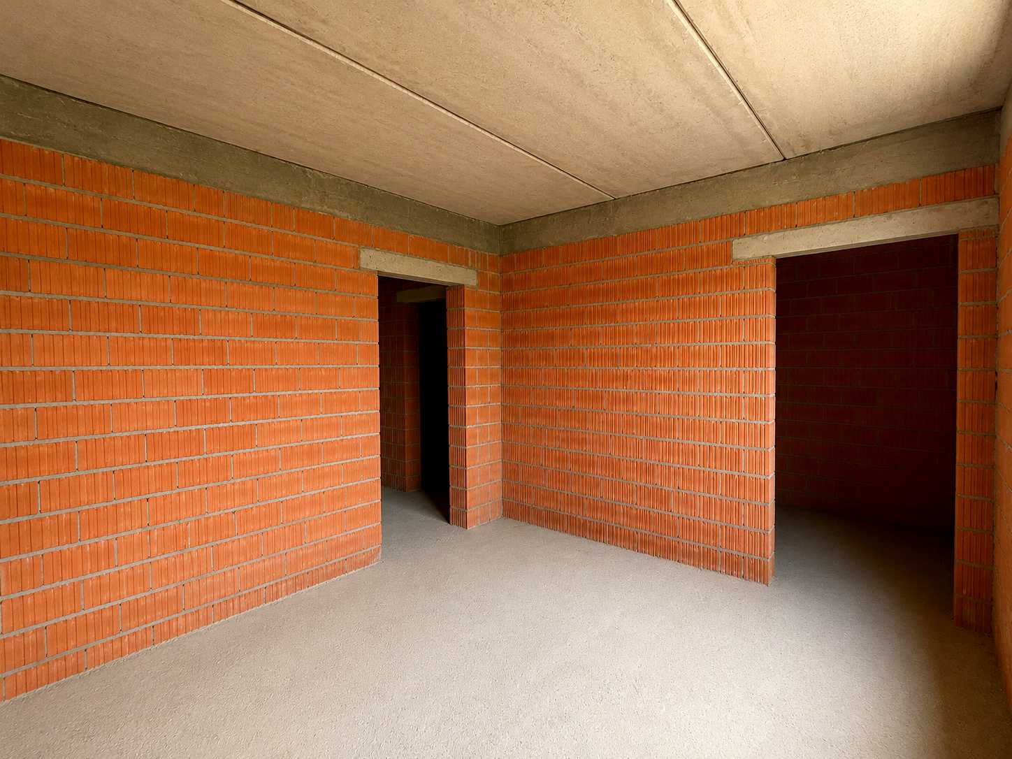 1873583616678697