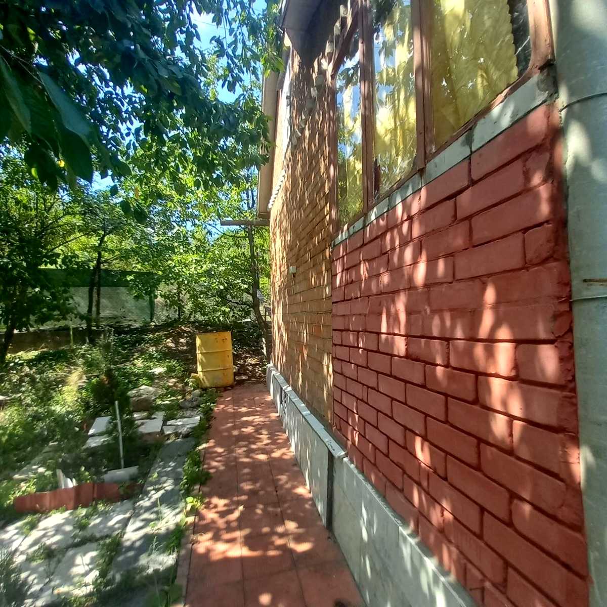 1873608816331024