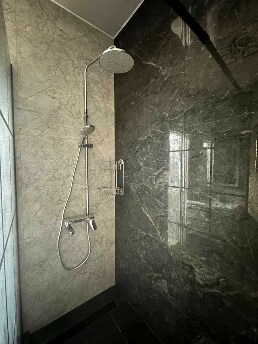 1873670842063504