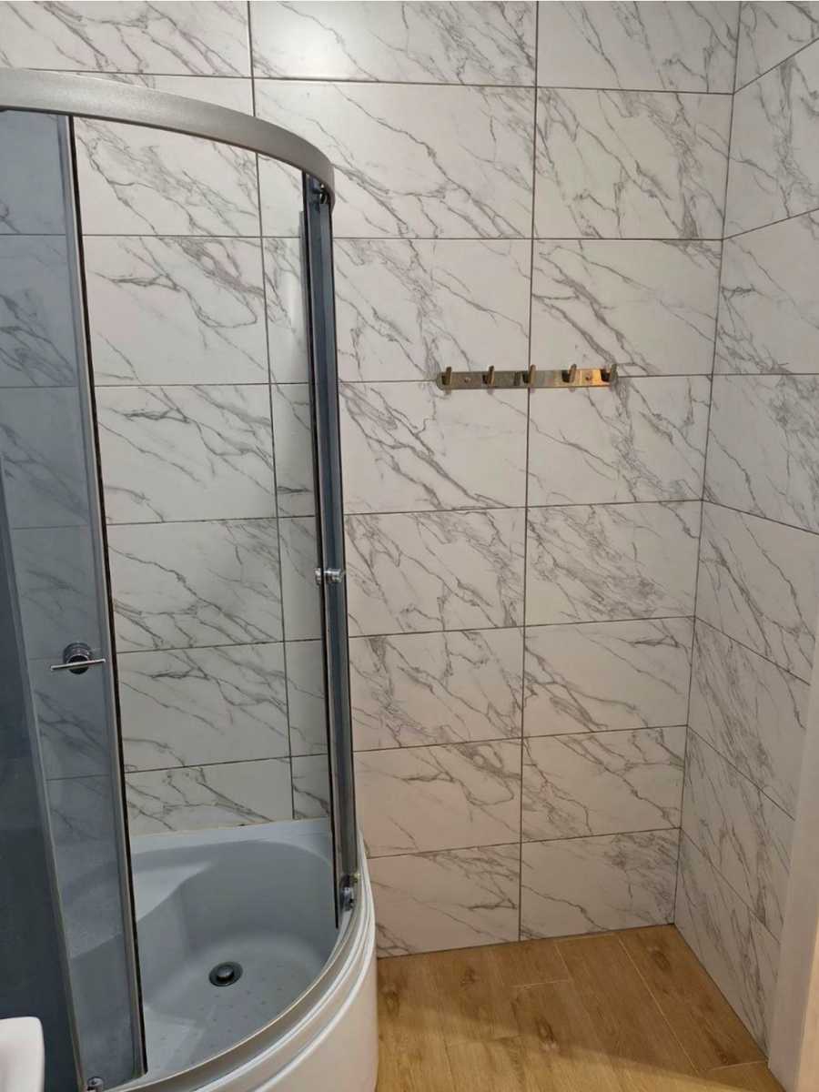 1873676254655336