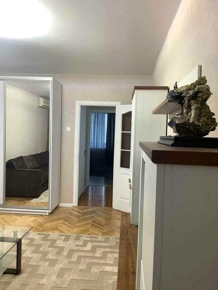 1873680617533661