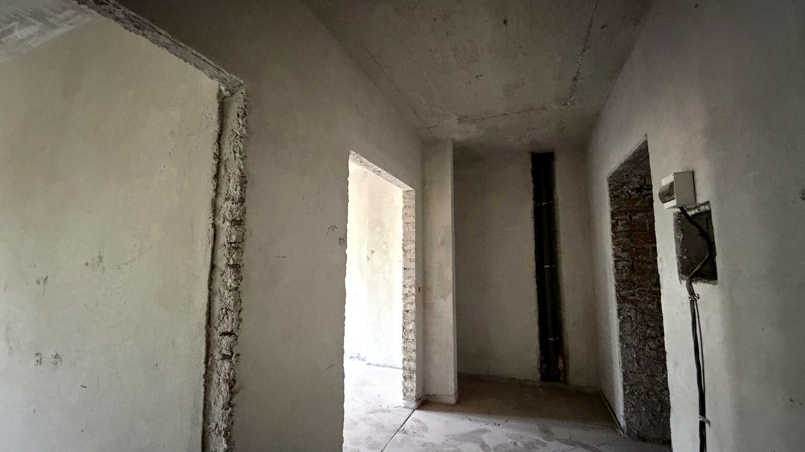 1873682856952331