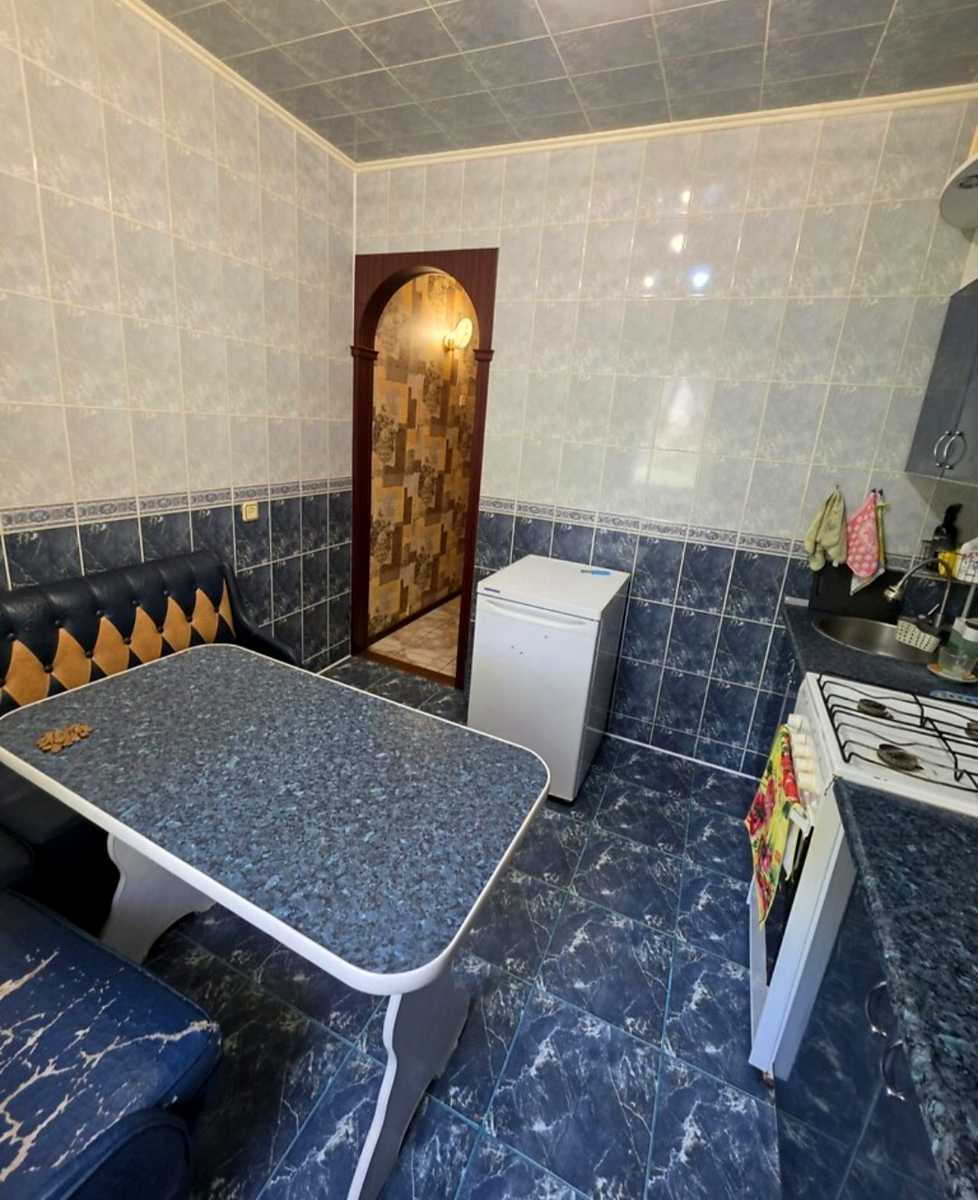 1873685045480646