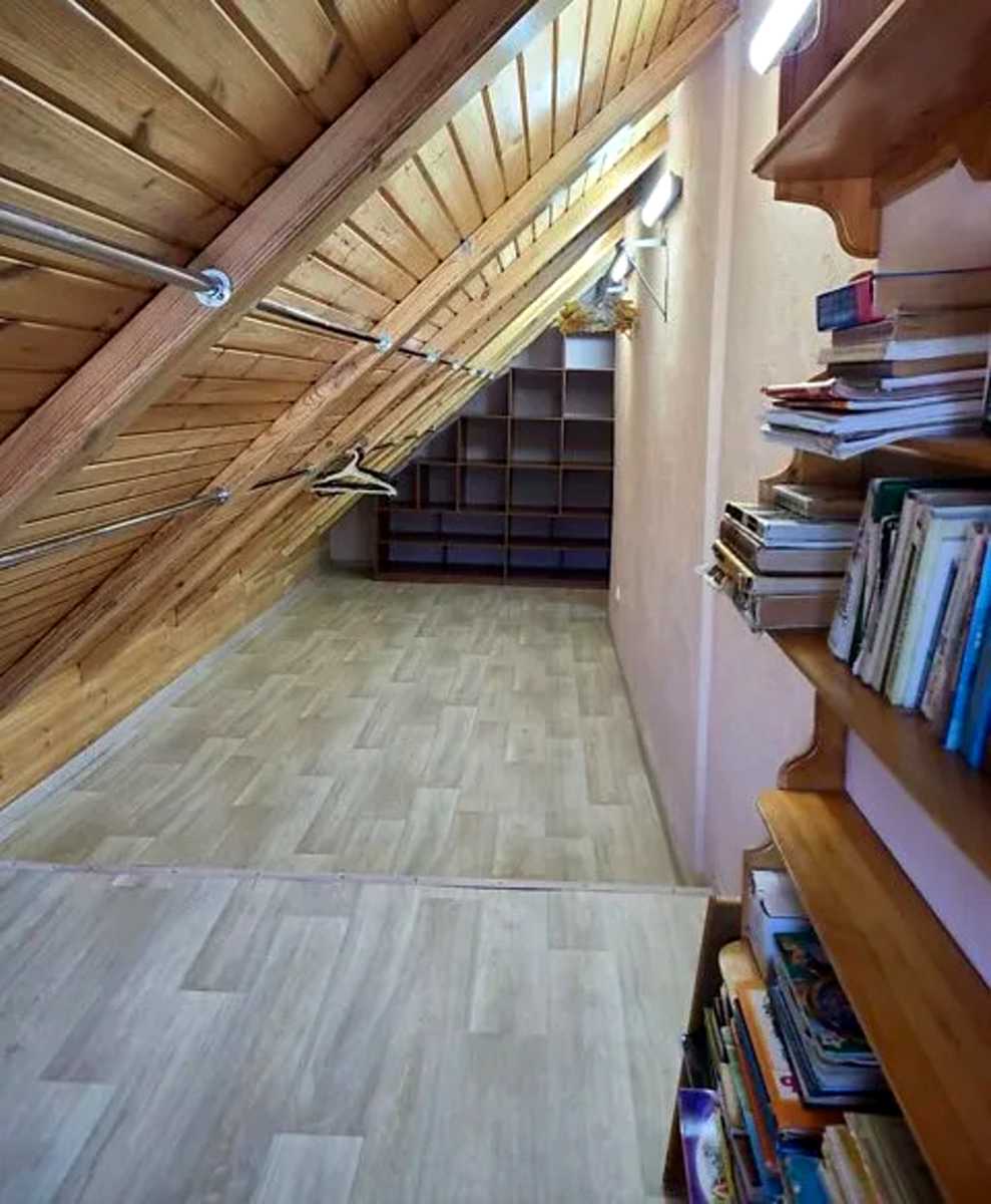 1873692355435688