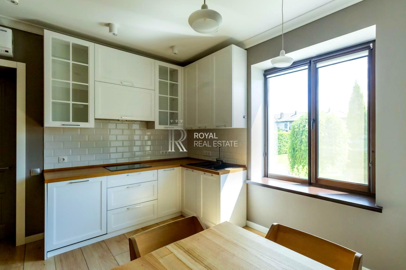 1873692570561767