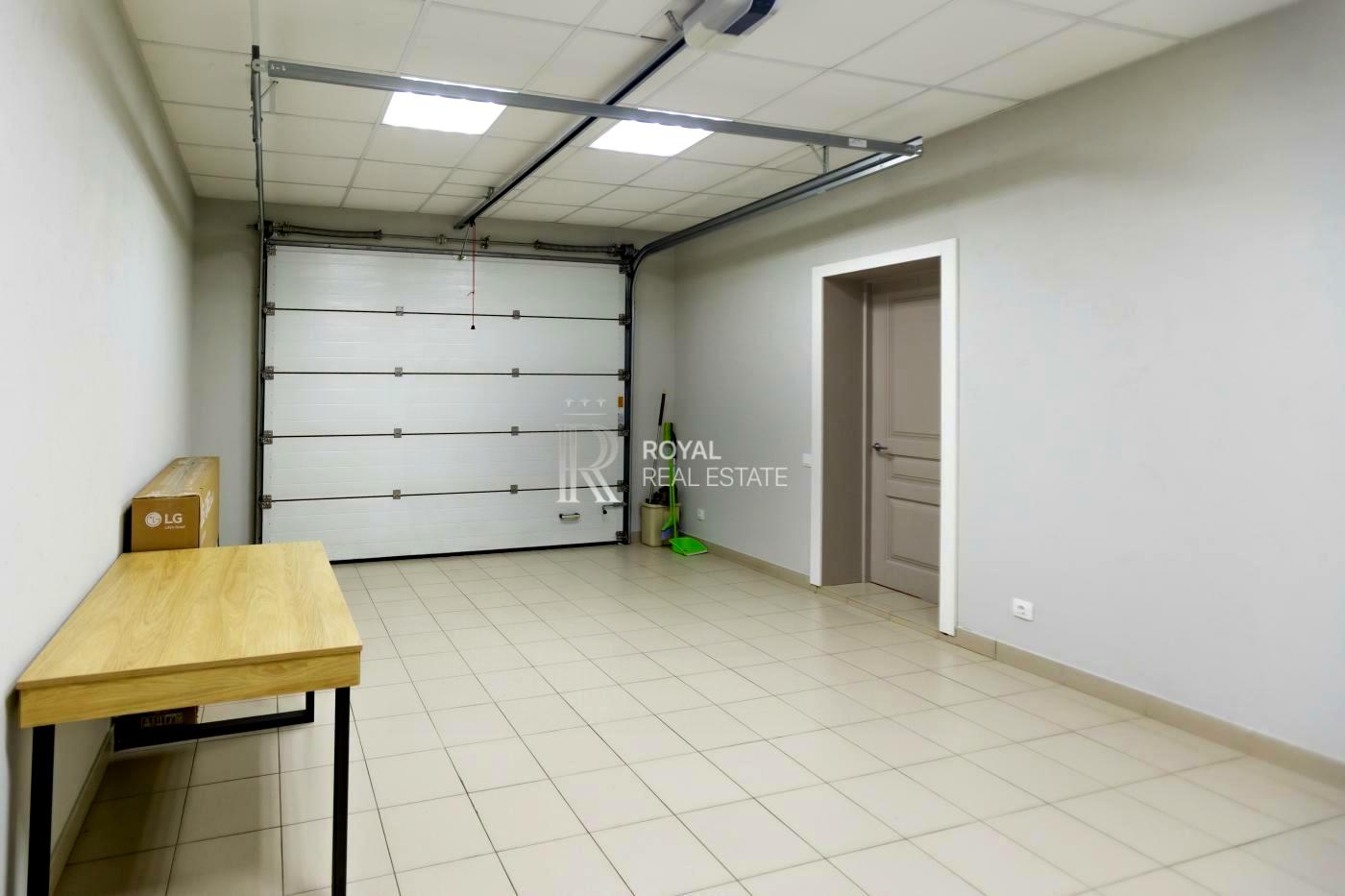 1873692571596687