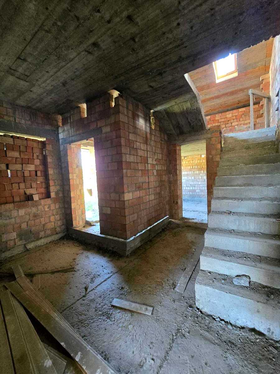 1873694178525589