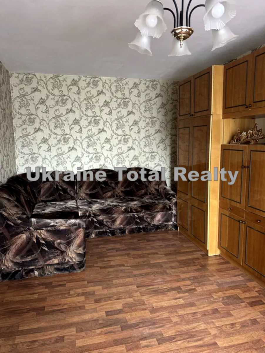1873695826903736