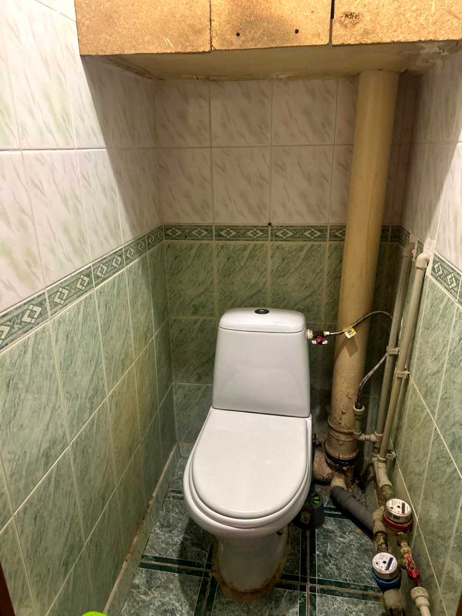 1873702436233813