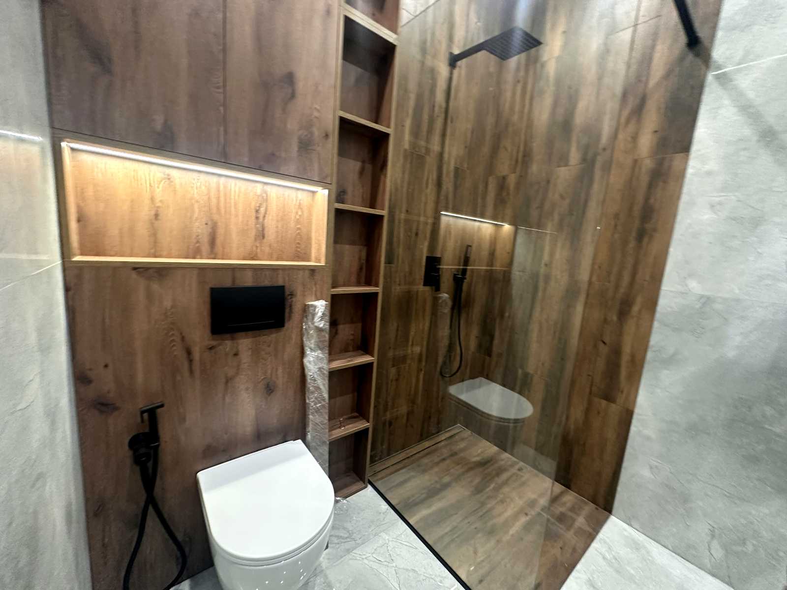 1873707232853124