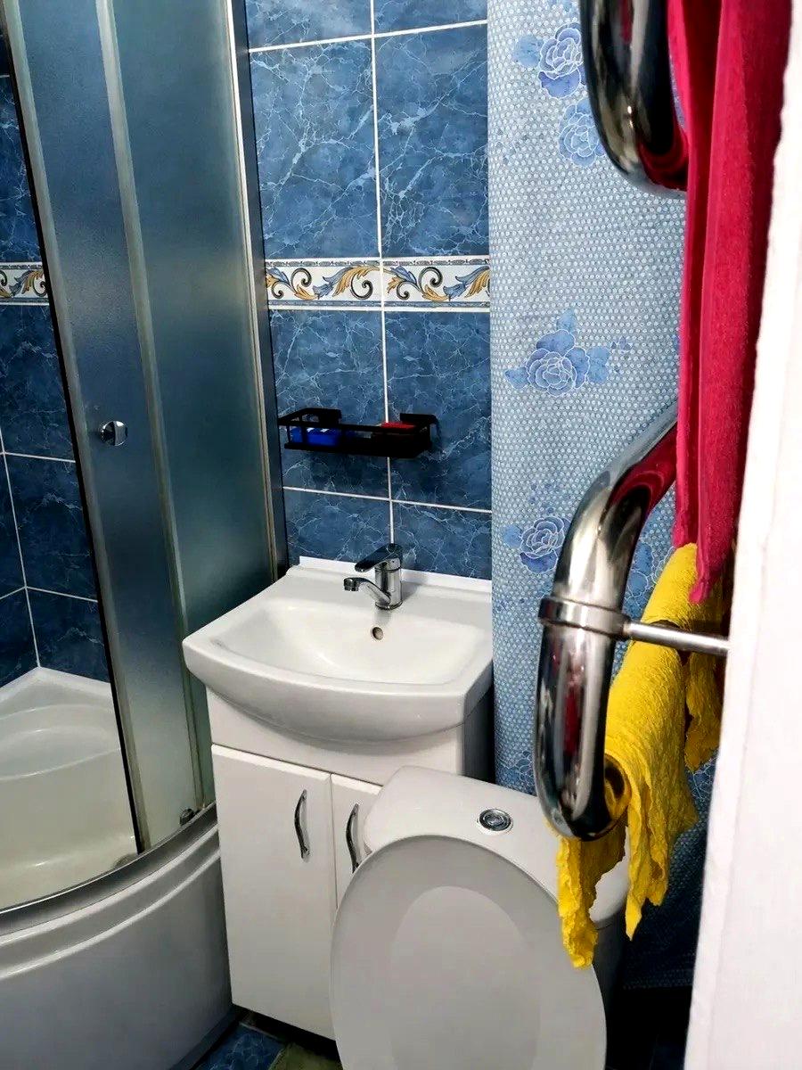1873742370949386
