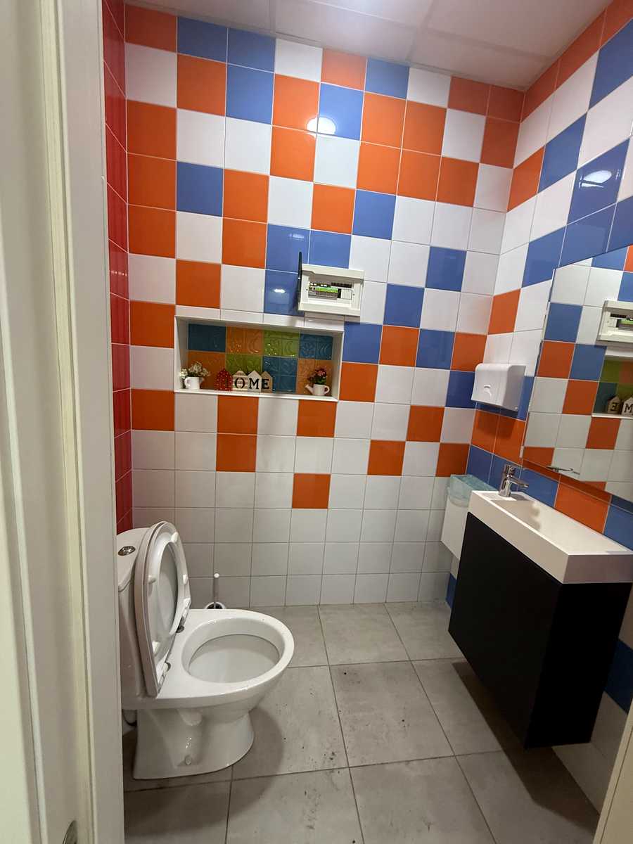 1873748984692695