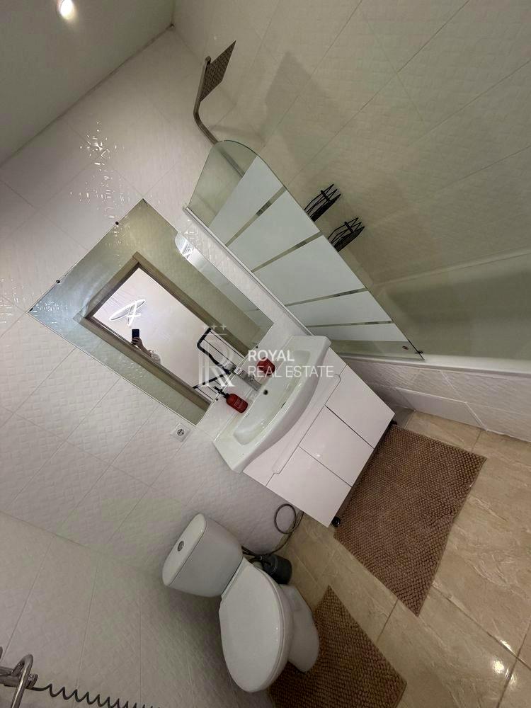 1873754634026381