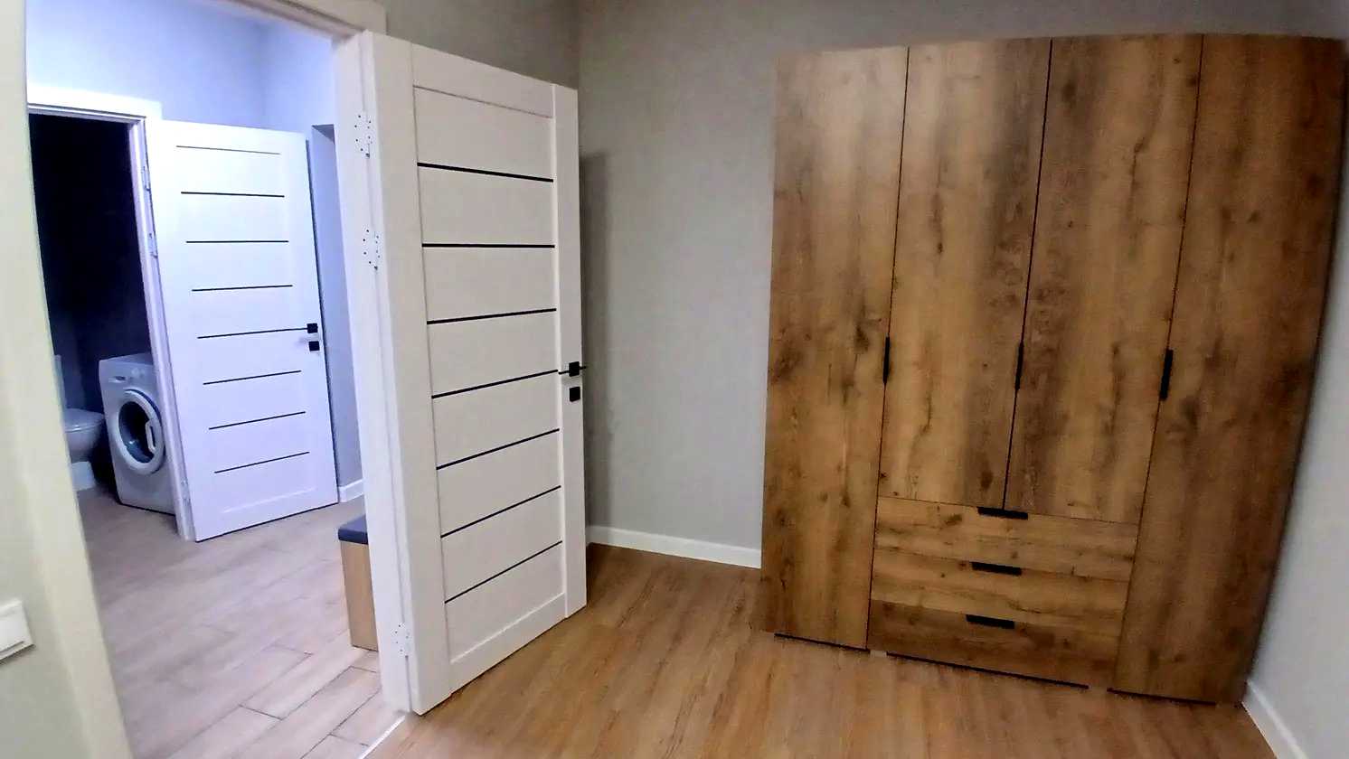 1873754851953187