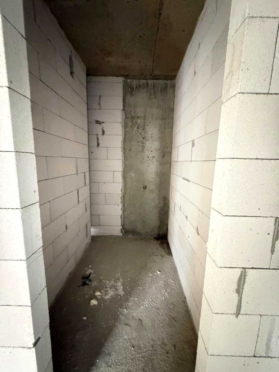 1873755853249569