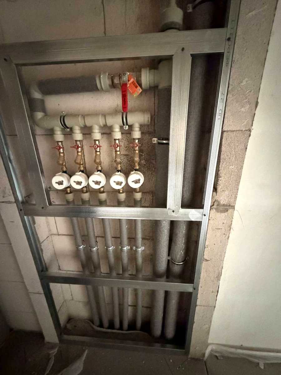 1873755854678547
