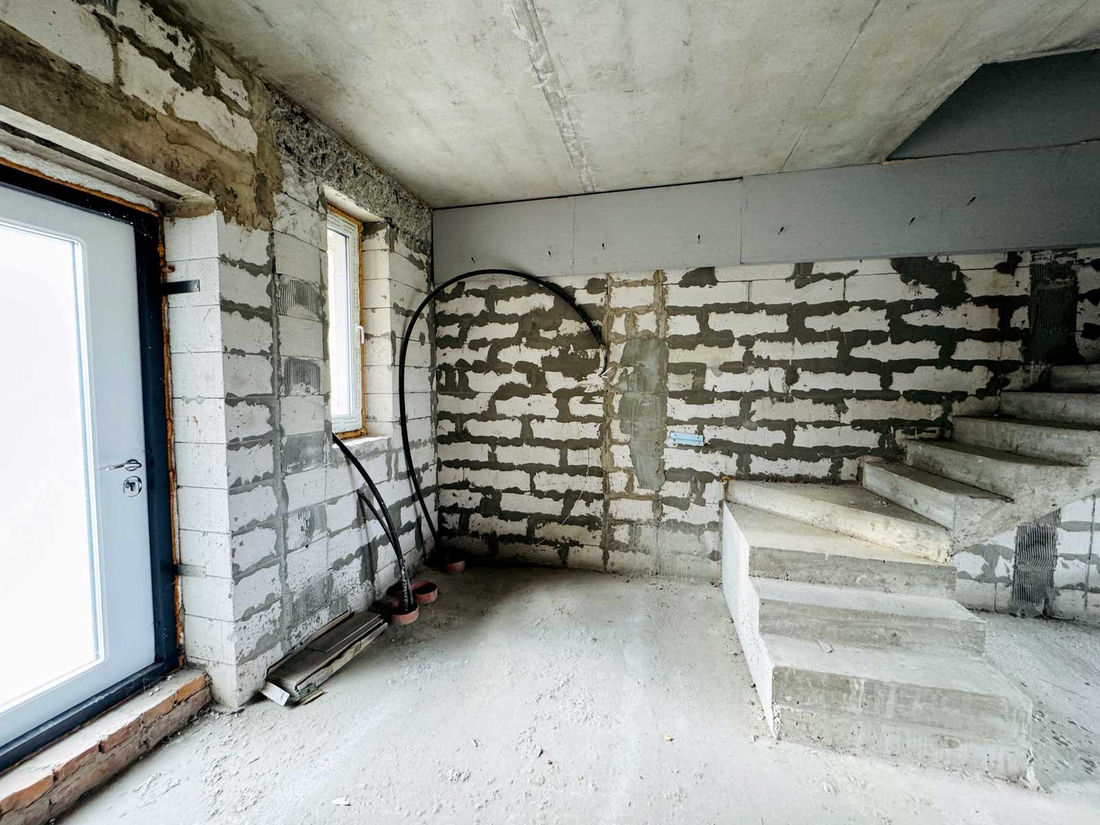 1873760289708046