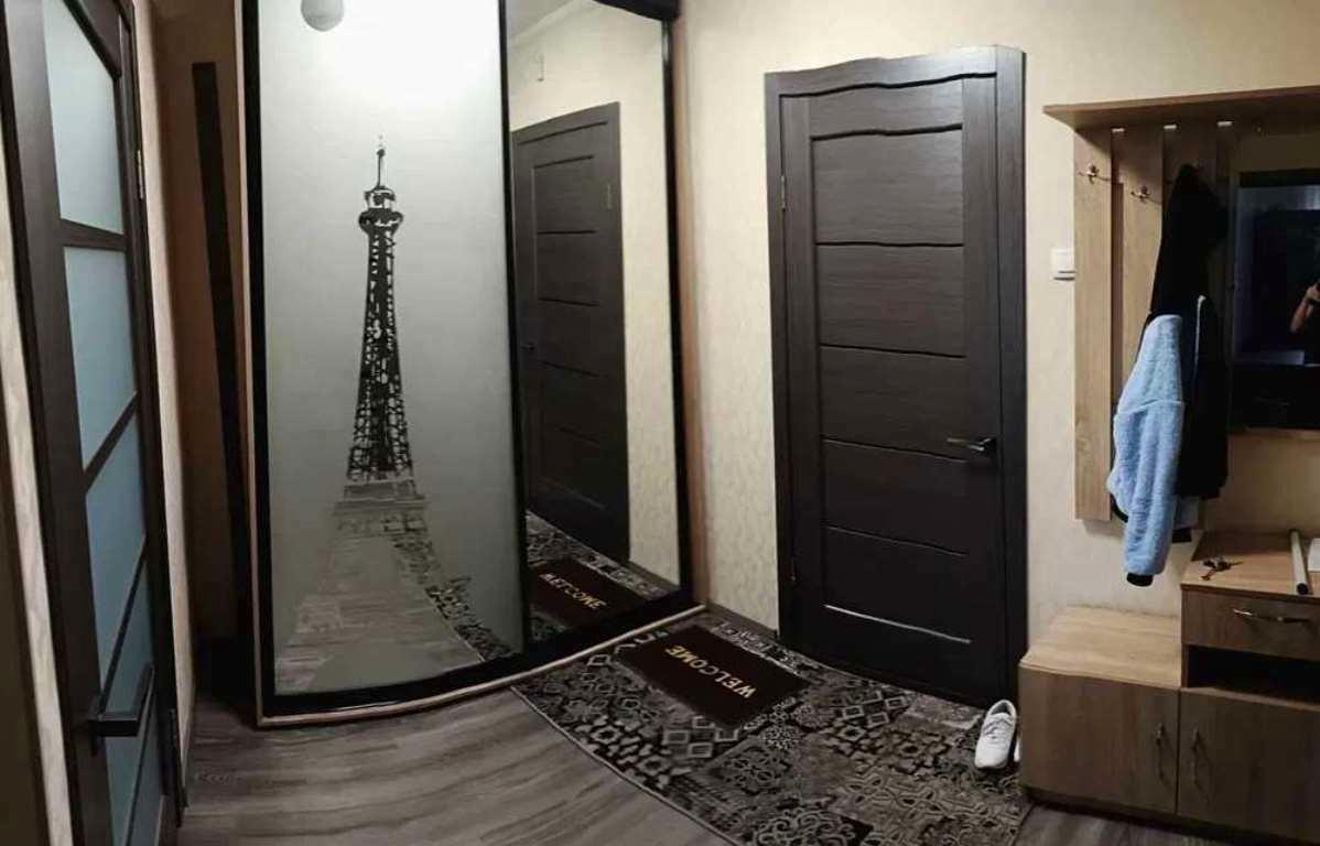 1873762701367888
