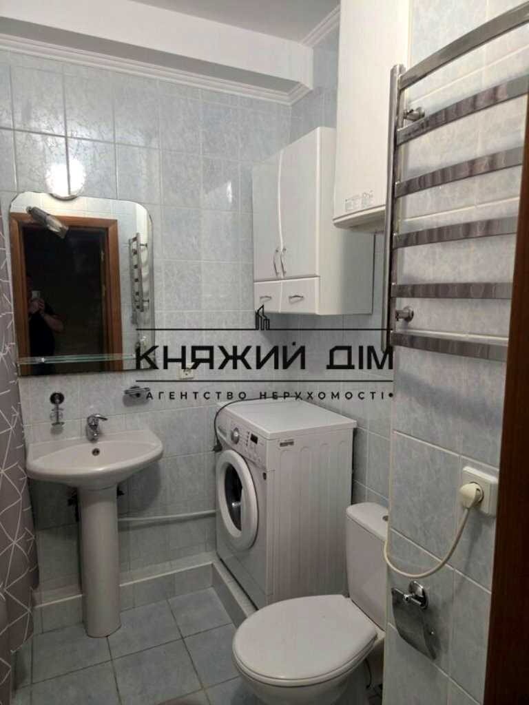 1873762842876297