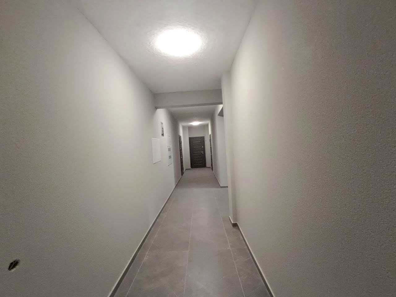 1873762996215080