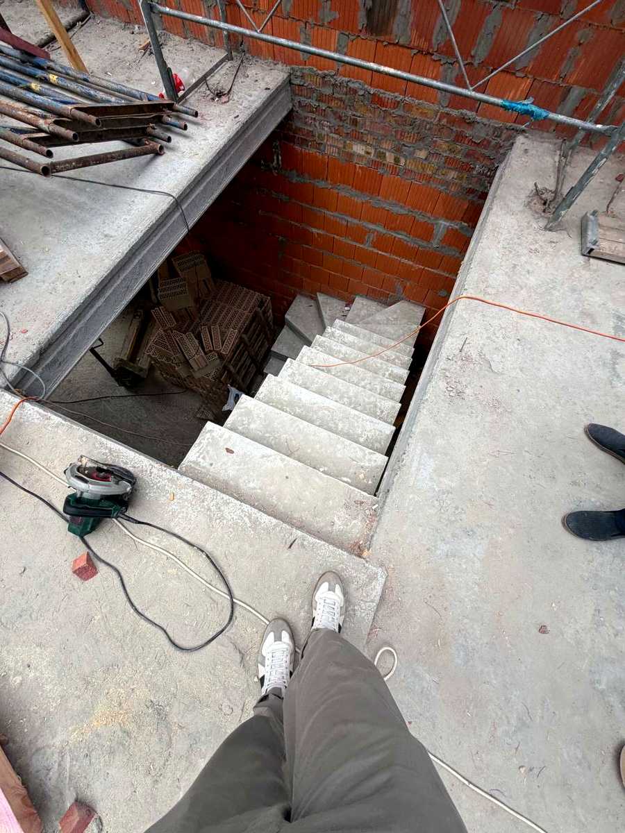1873767468258428