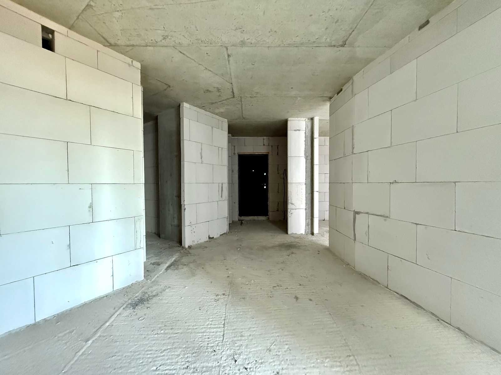 1873769178703293