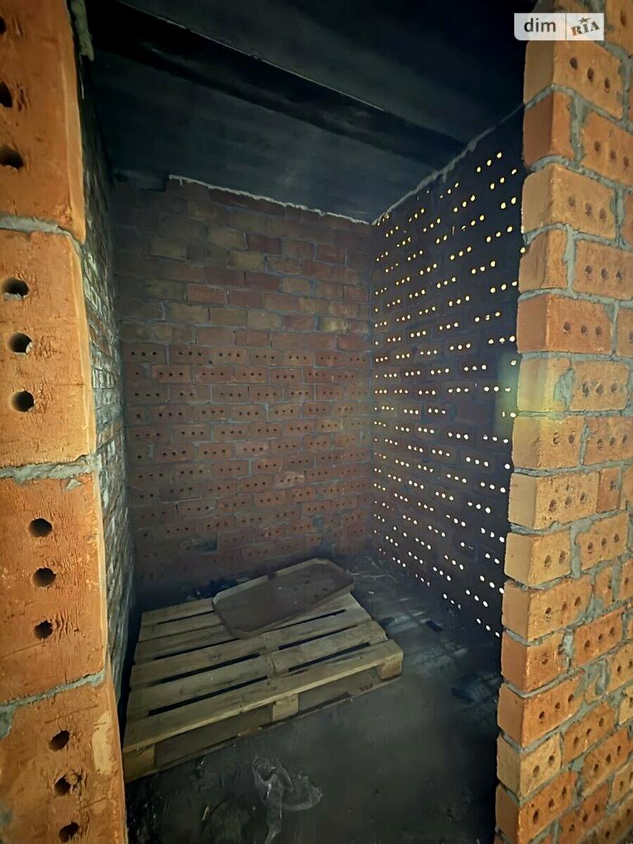 1873771209417061