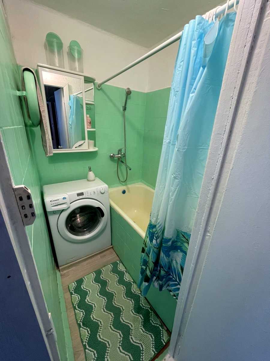 1873771825727857