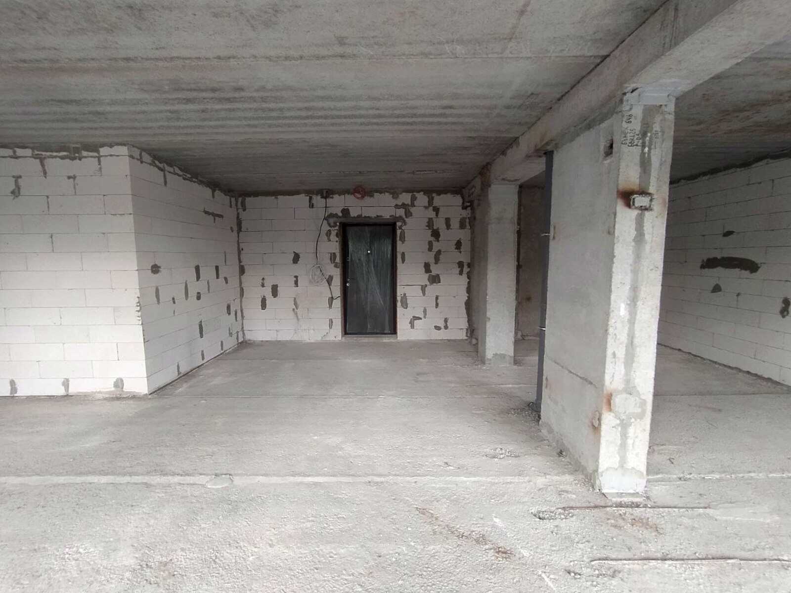 1873773502850141
