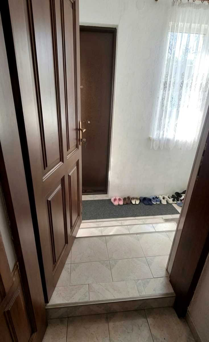 1873773620636641